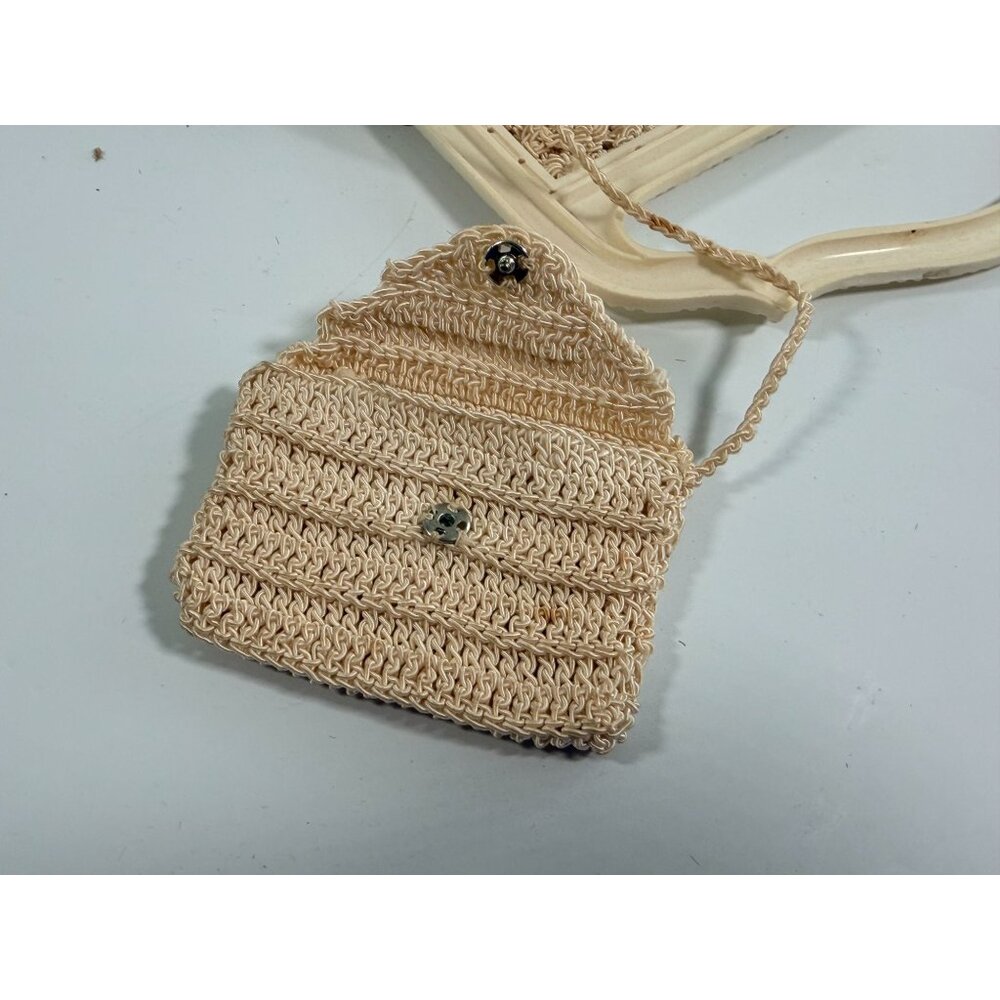 Vintage 1950s Beige Hand-Crocheted Purse Ivory Plastic Frame Matching Coin Pouch - Picture 8 of 12